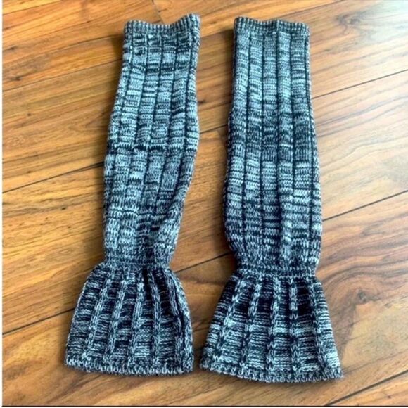 NWOT Express Black/White Leg Warmers - Picture 1 of 2